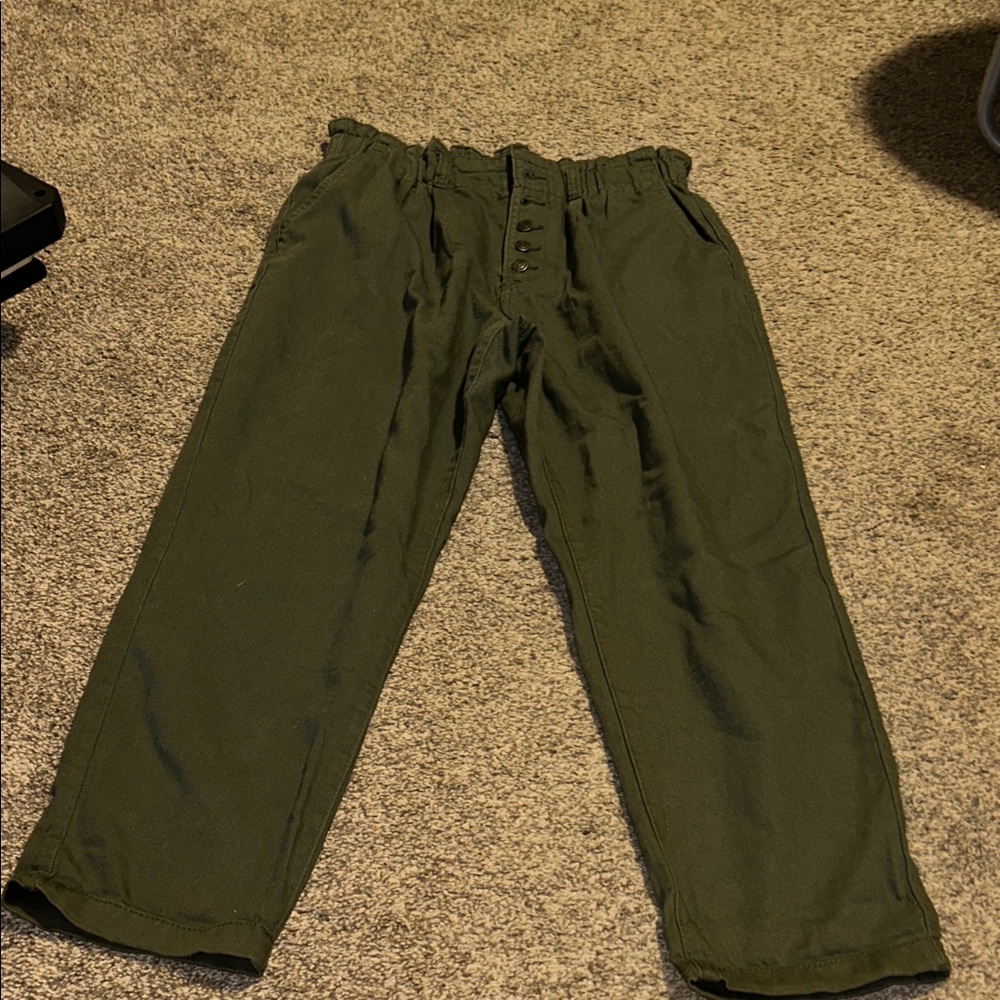Women's button fly elastic waistband  Green Pants so cute Time and Tru used 12